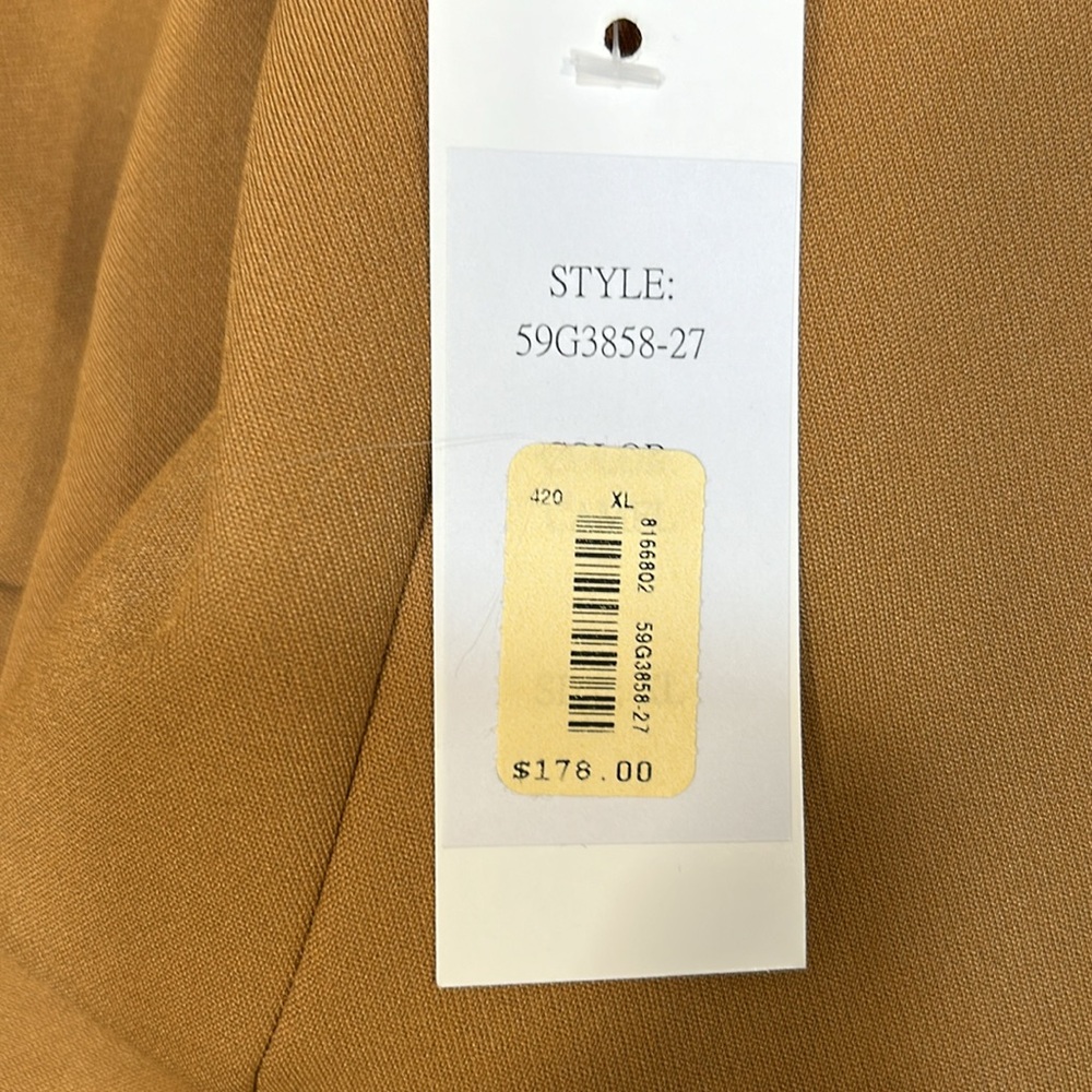 New with tags Women’s Blazer in XL - Picture 8 of 14